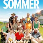 Bildet viser mennesker som er på feriekoloni.