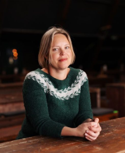 Bildet viser en av tre forfattere. Foto: Agnete Brun