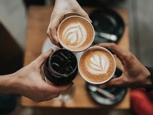 Bilde av kaffekopper